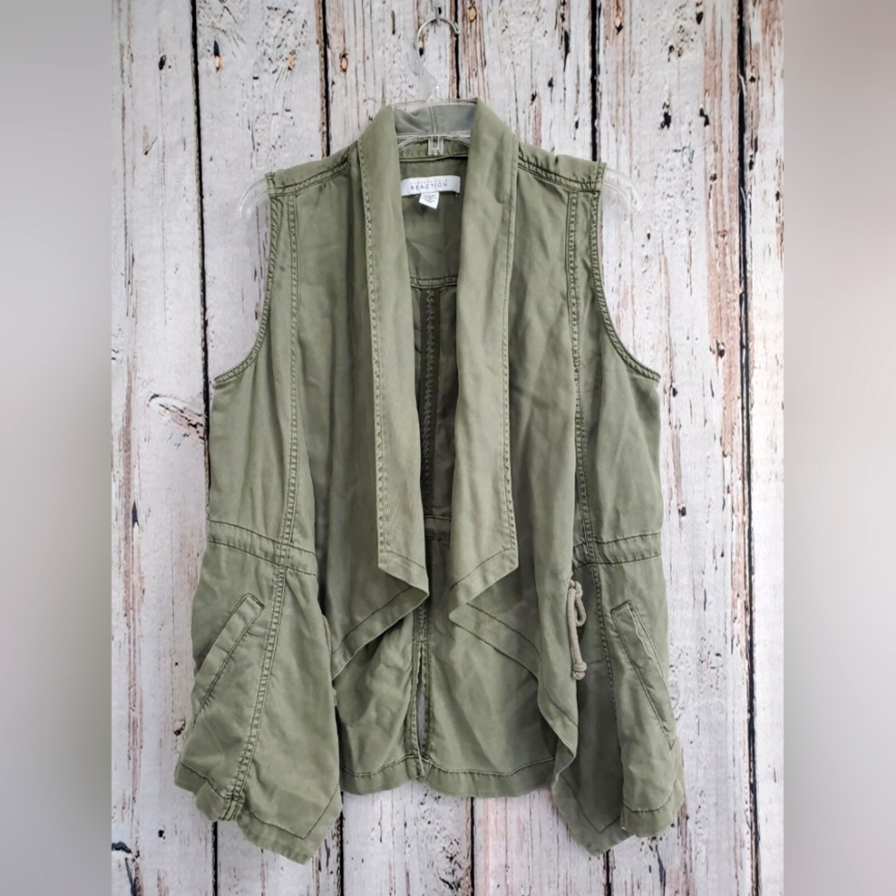 Kenneth Cole Reaction Women's Medium Army‎ Green Open-Front Sleeveless Vest
